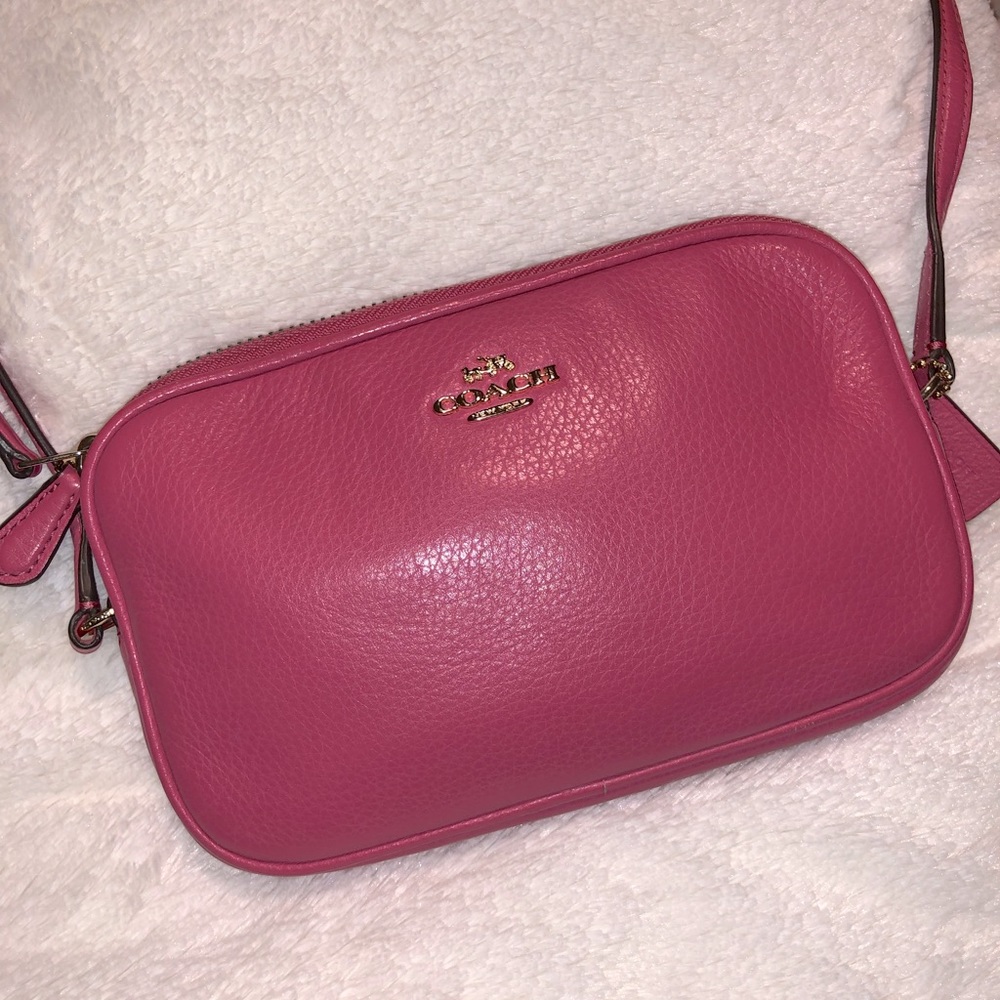 ✨COACH Crossbody Pouch Purse Pebble Leather